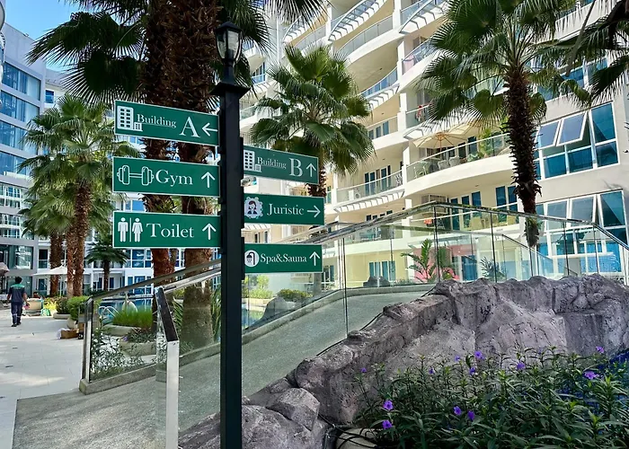 Large Deluxe Condo 5 Grand Avenue Central Pattaya